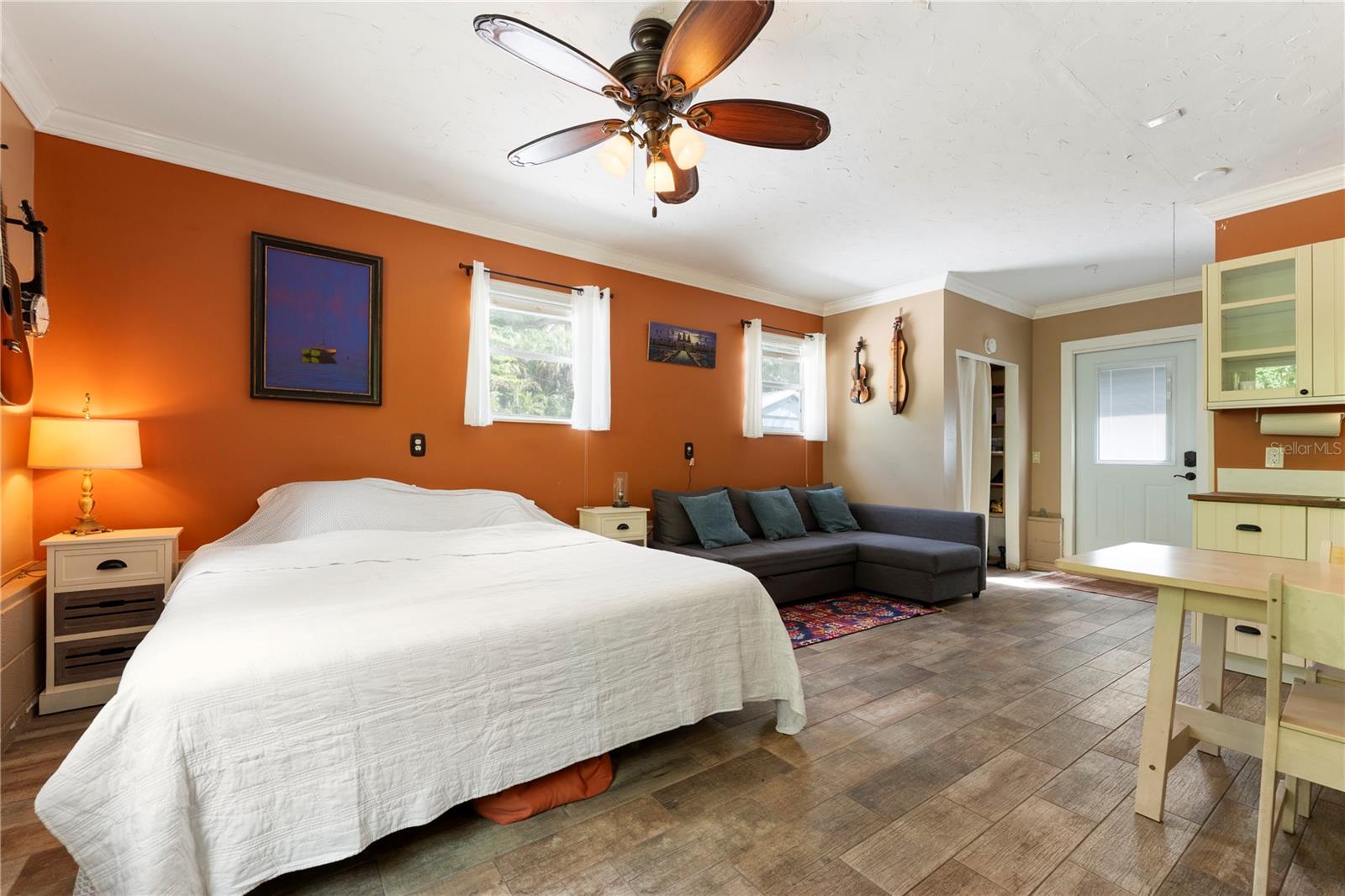 PALM GROVE - Residential