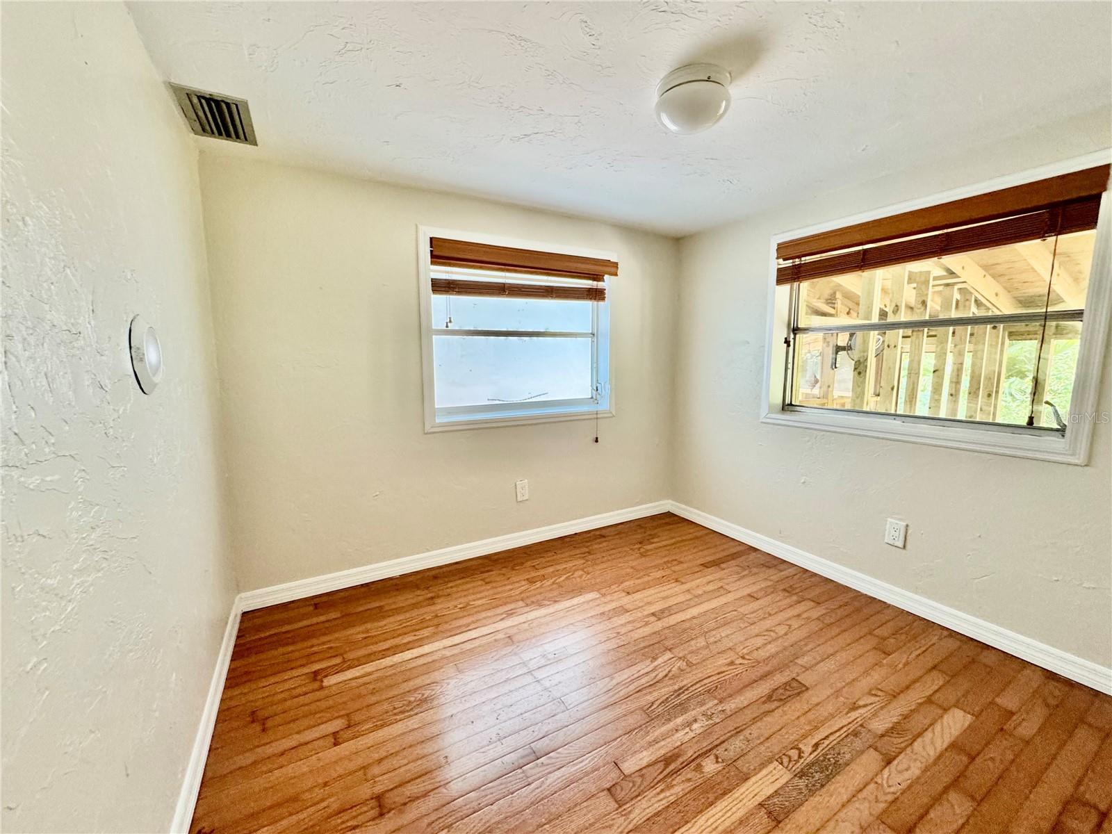 PALM GROVE - Residential