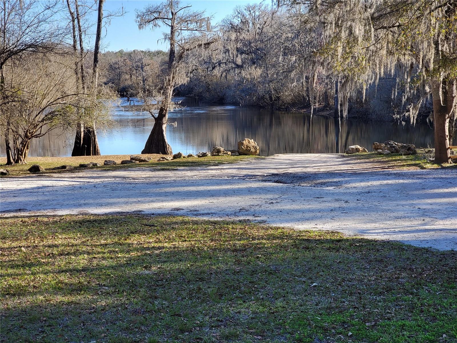 THREE RIVERS ESTATES - Land