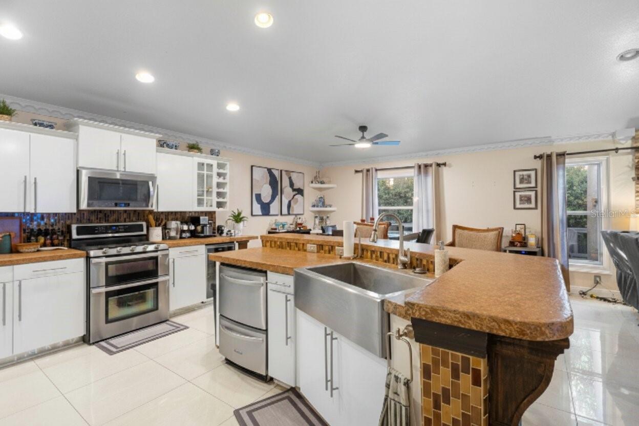 LONGBOAT LANDING - Residential