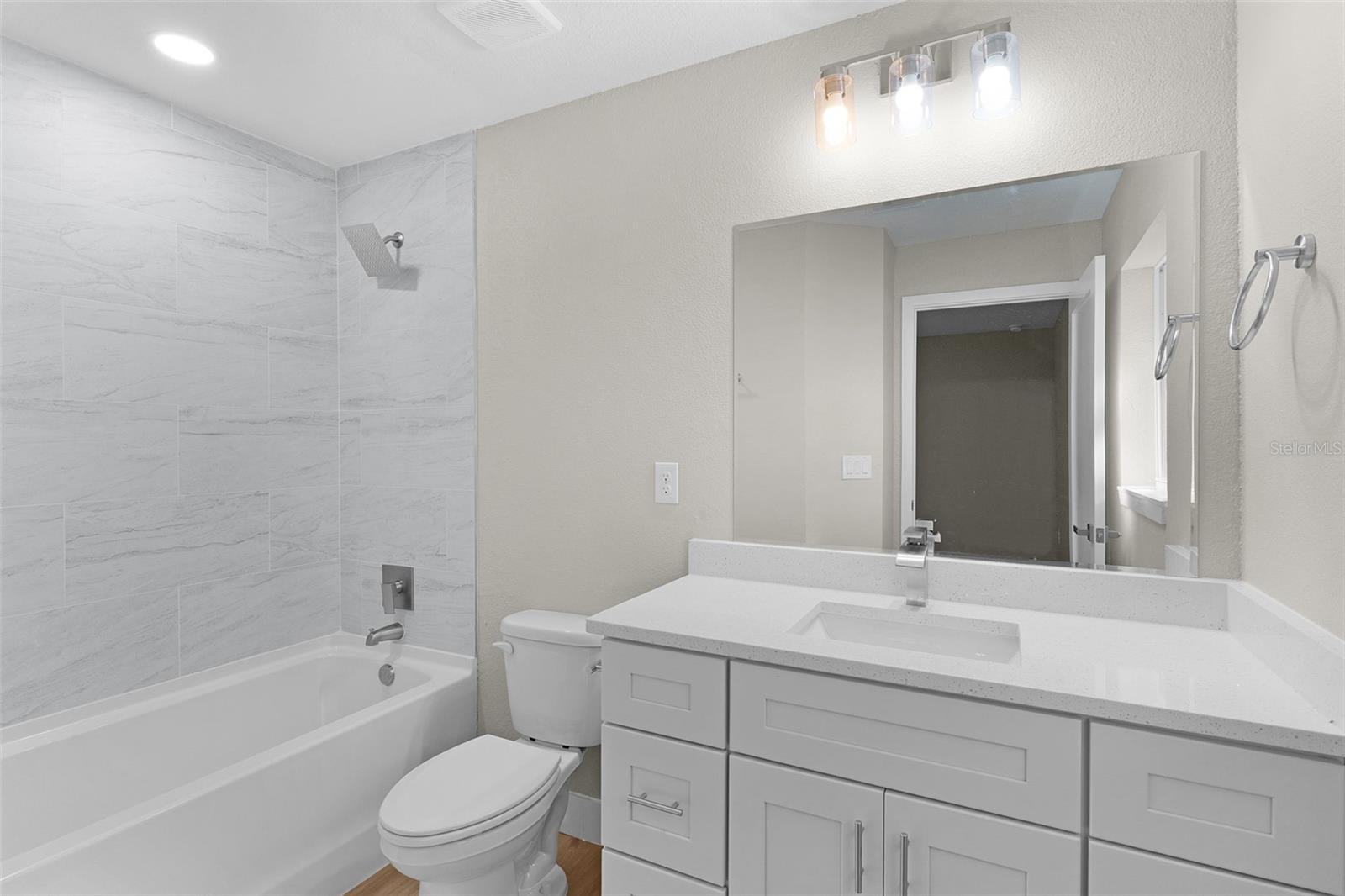 CITRUS SPGS UNIT 01 - Residential Lease