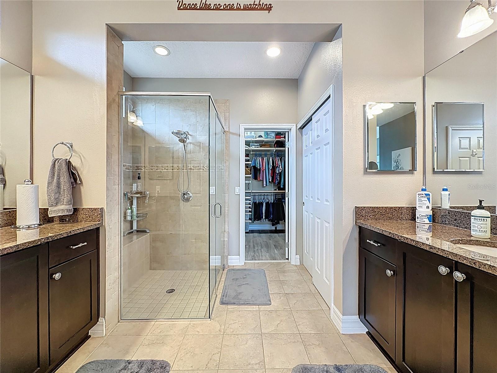 CASCADES OF GROVELAND (TRILOGY) - Residential