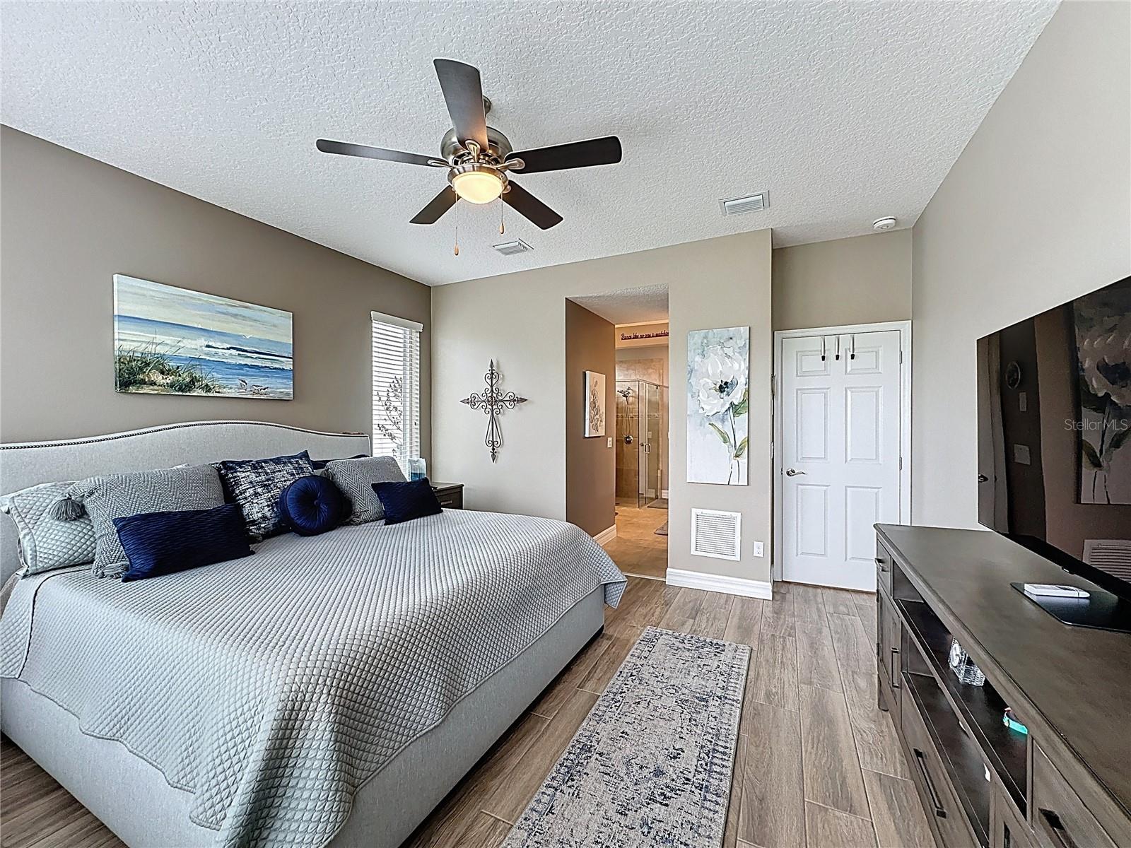 CASCADES OF GROVELAND (TRILOGY) - Residential