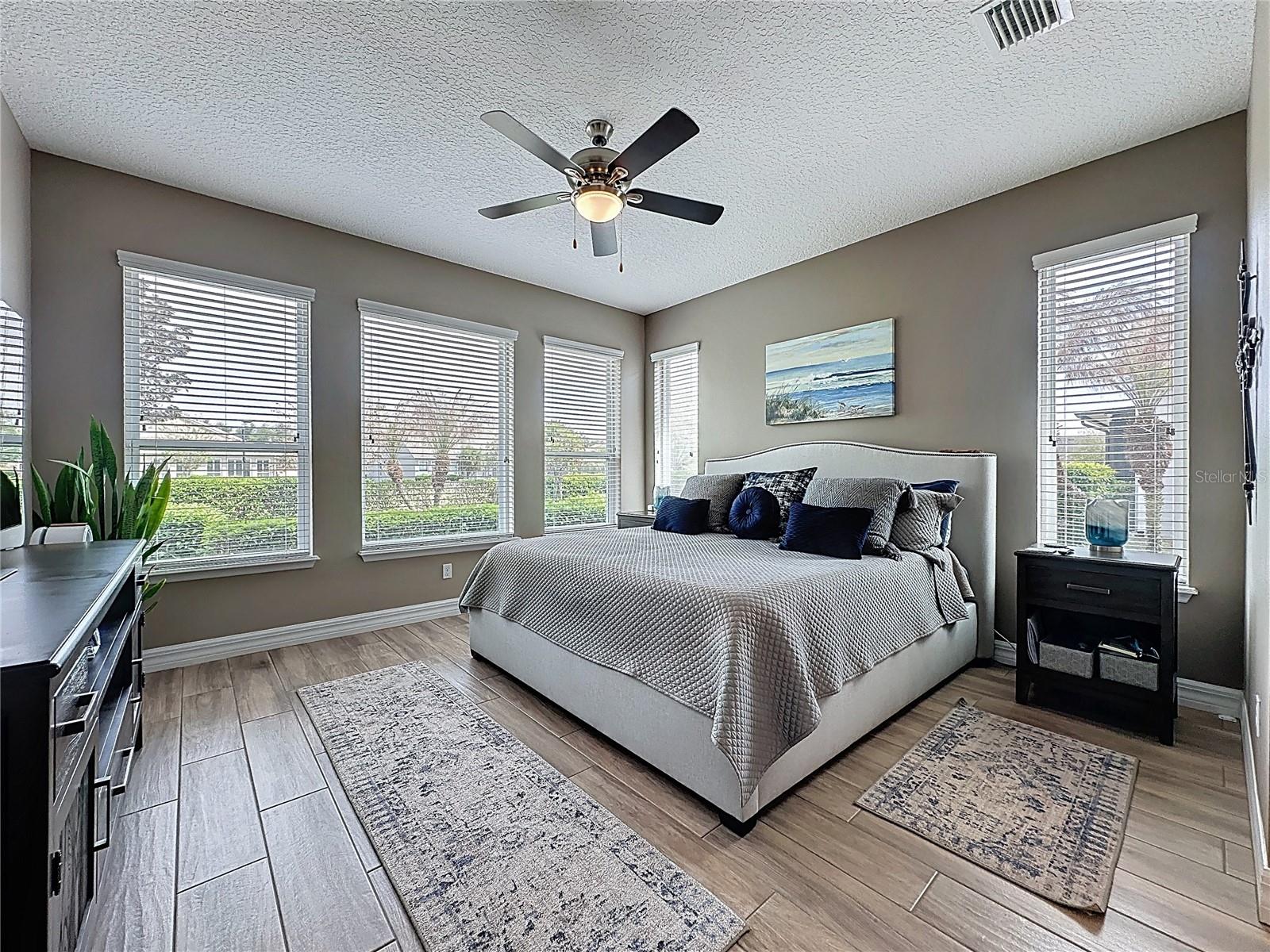 CASCADES OF GROVELAND (TRILOGY) - Residential