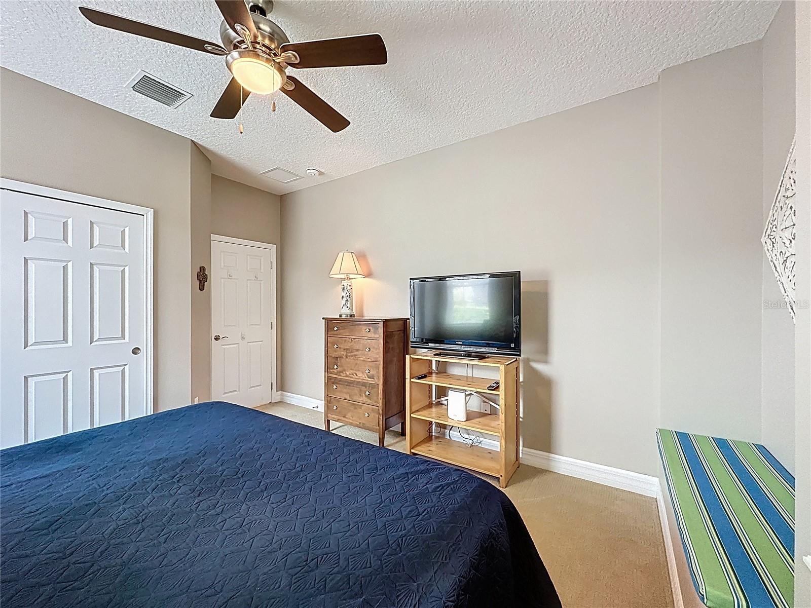 CASCADES OF GROVELAND (TRILOGY) - Residential