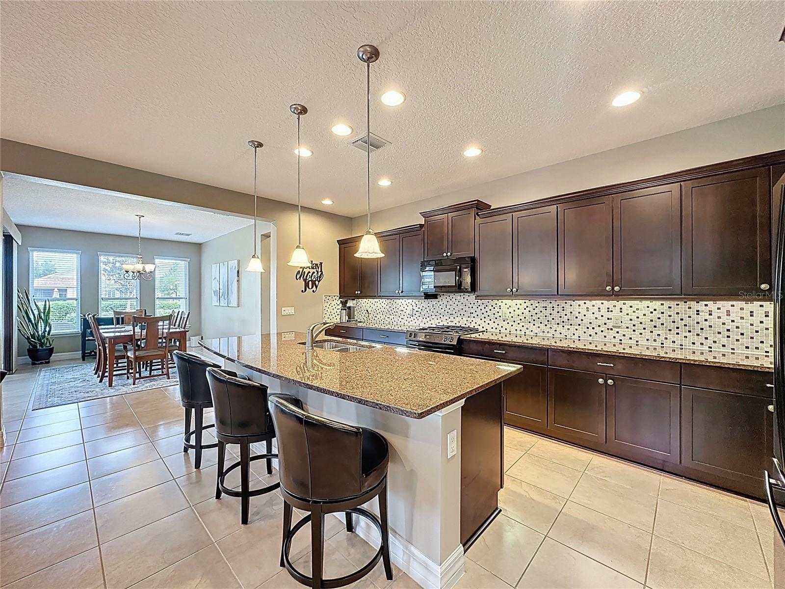 CASCADES OF GROVELAND (TRILOGY) - Residential