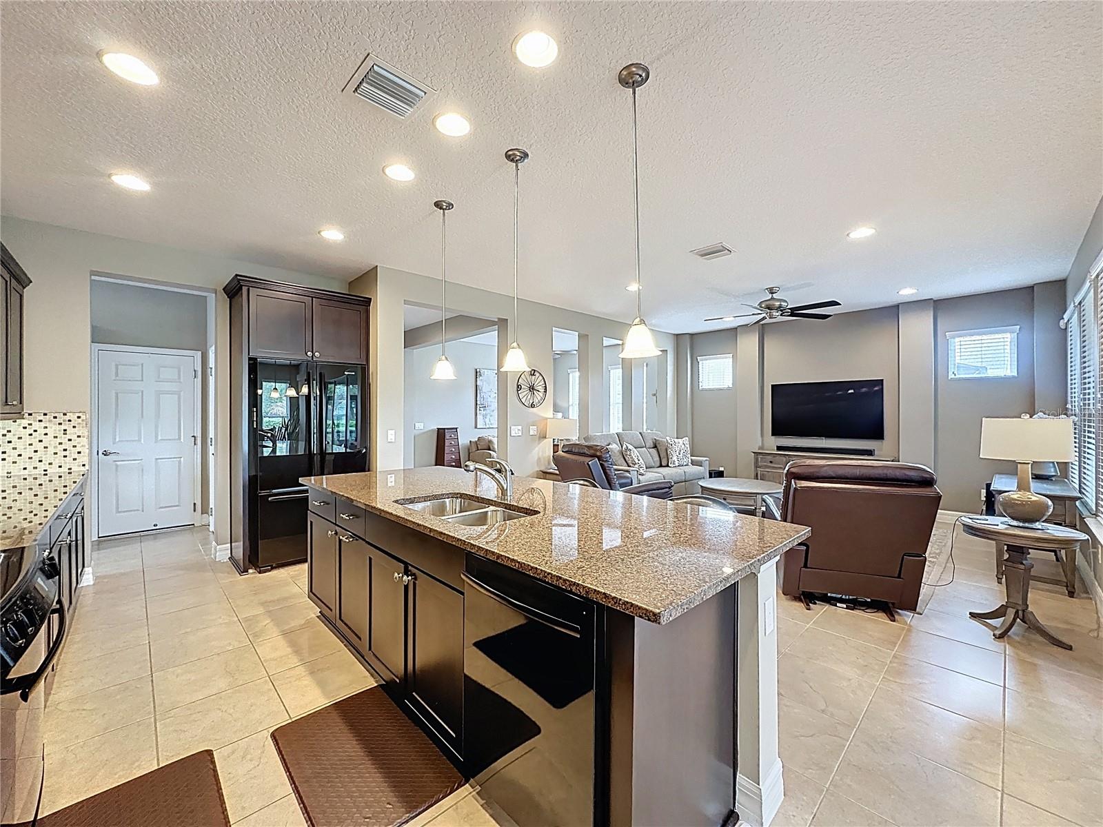 CASCADES OF GROVELAND (TRILOGY) - Residential