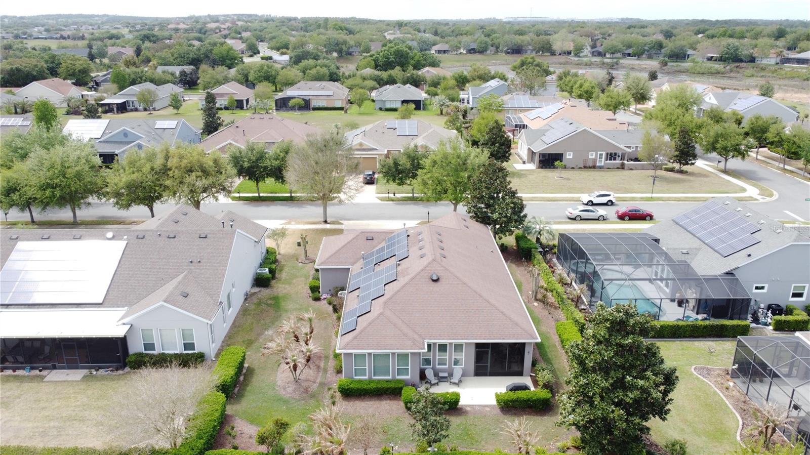 CASCADES OF GROVELAND (TRILOGY) - Residential