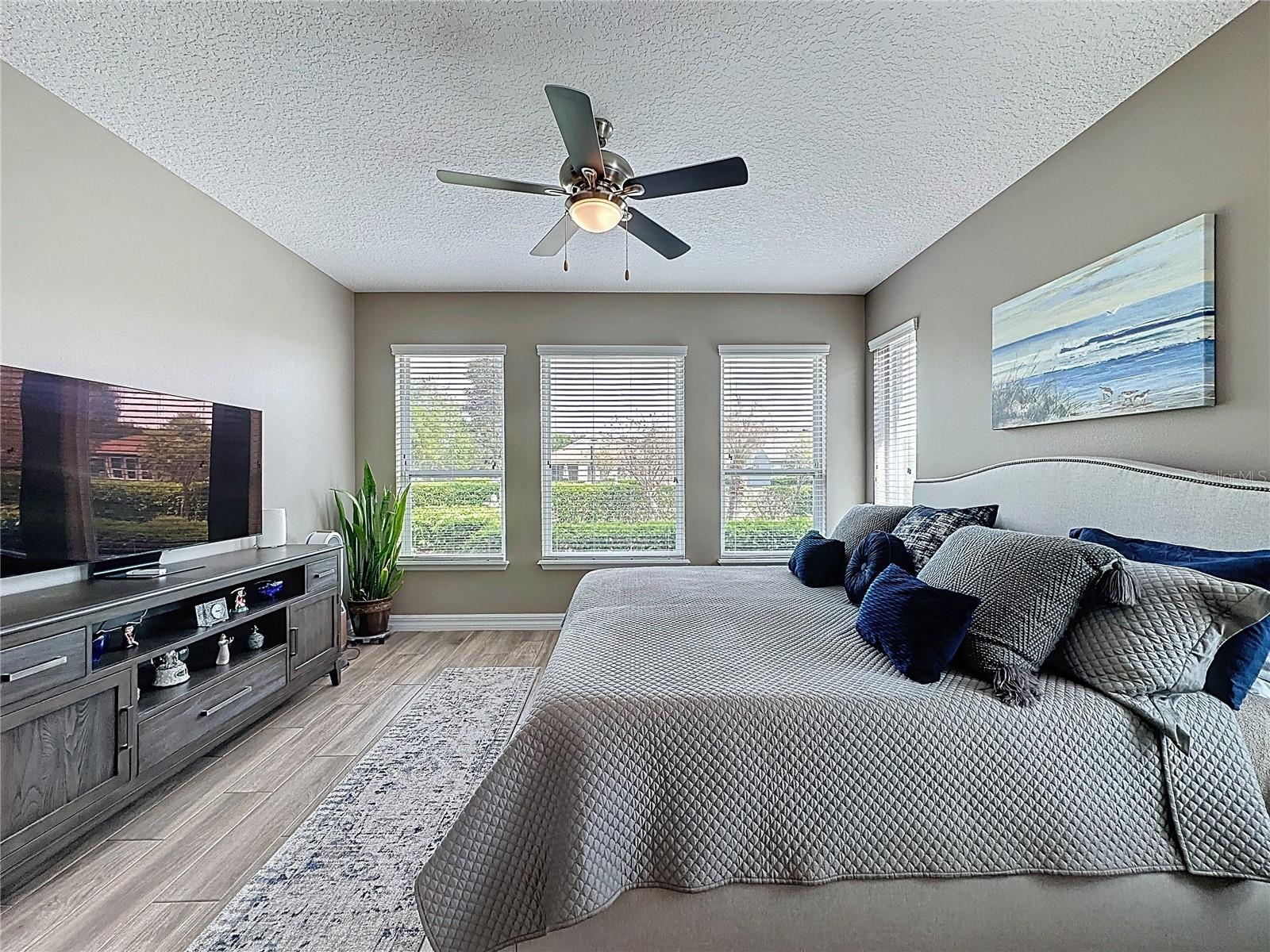 CASCADES OF GROVELAND (TRILOGY) - Residential