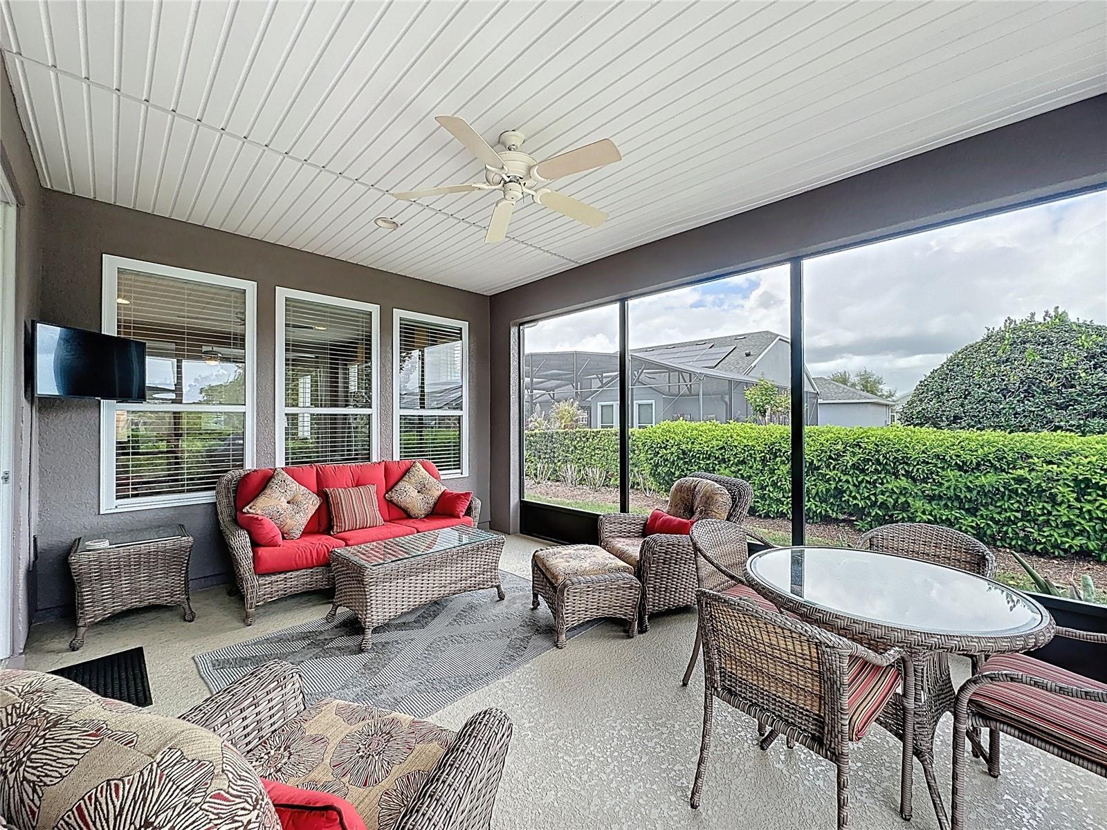 CASCADES OF GROVELAND (TRILOGY) - Residential