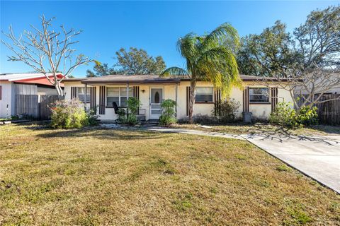 A home in SEMINOLE