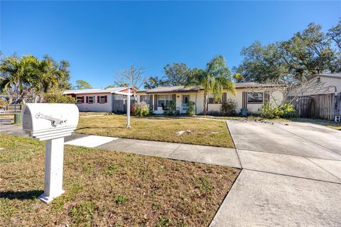 A home in SEMINOLE