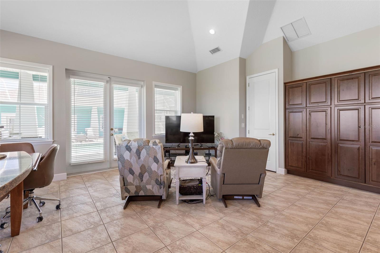 SANCTUARY - Residential