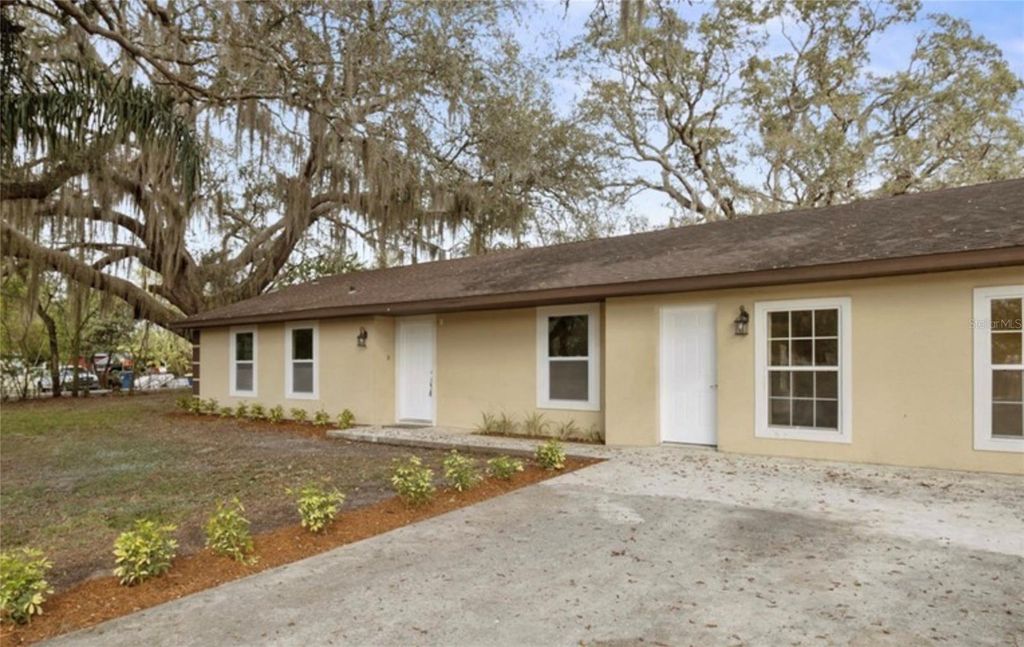 Photo of 210 Pearl Street, Mascotte, FL 34753 (MLS # TB8527091)