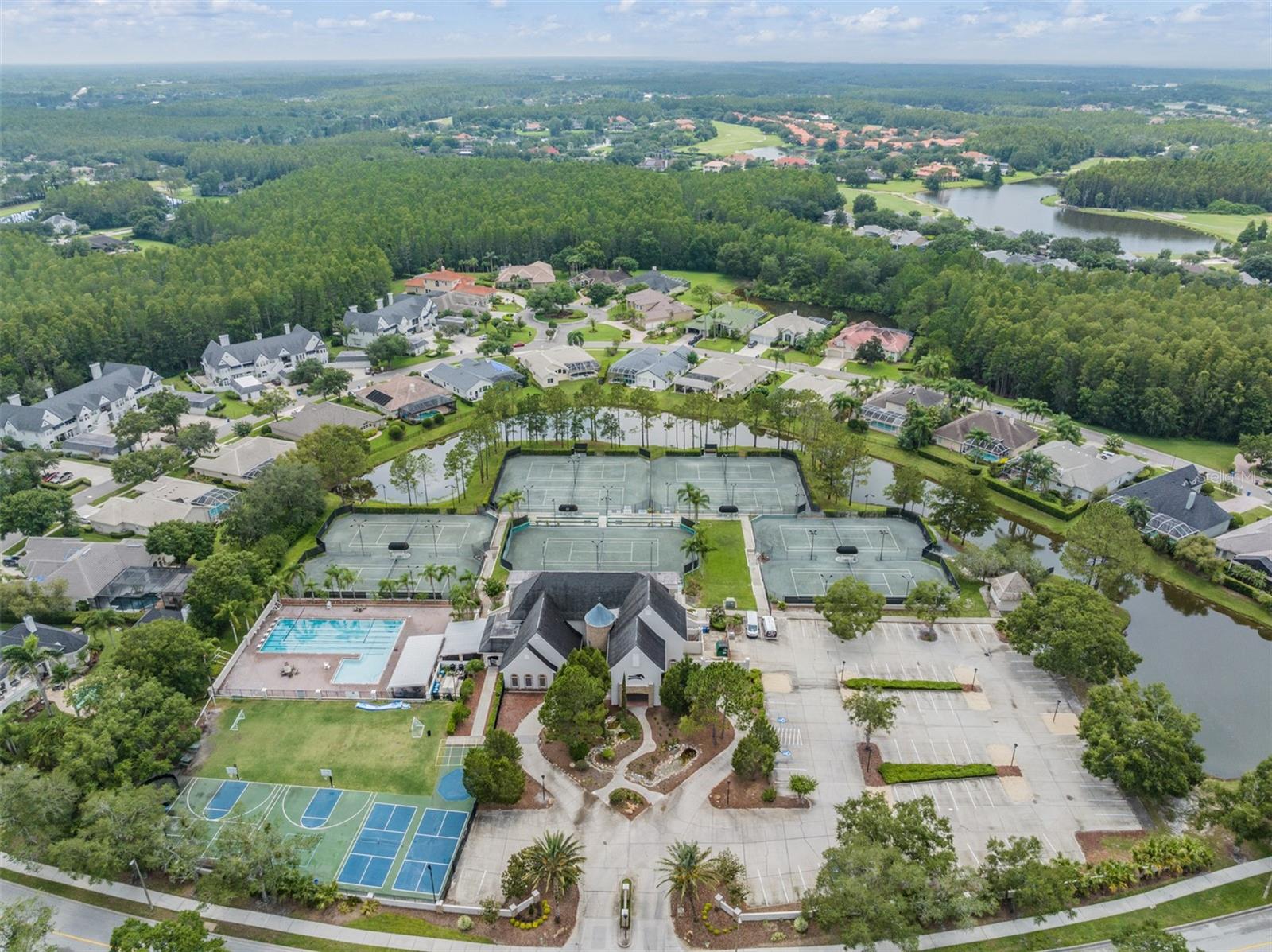CHEVAL POLO & GOLF CL PHAS - Residential