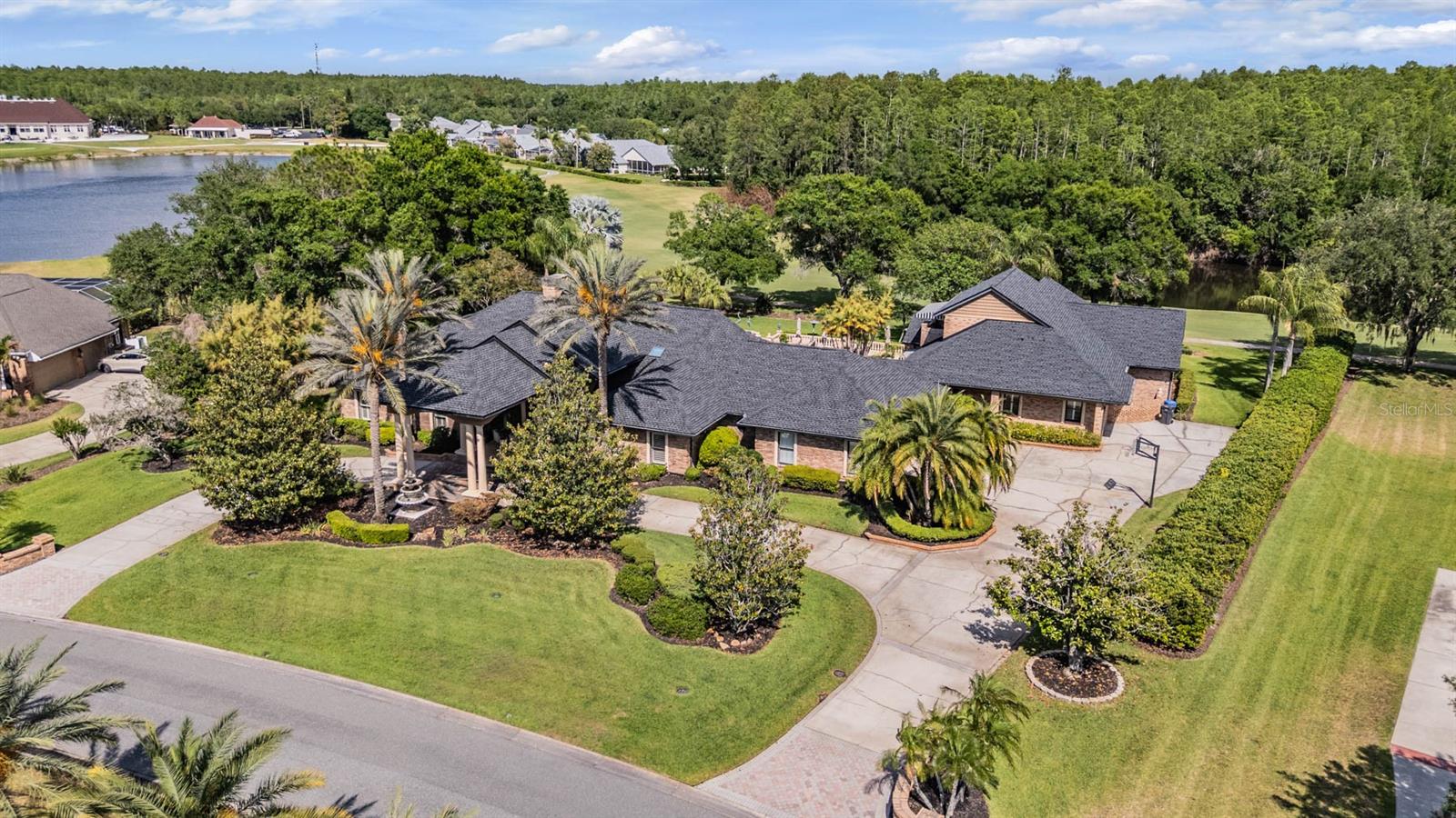 CHEVAL POLO & GOLF CL PHAS - Residential
