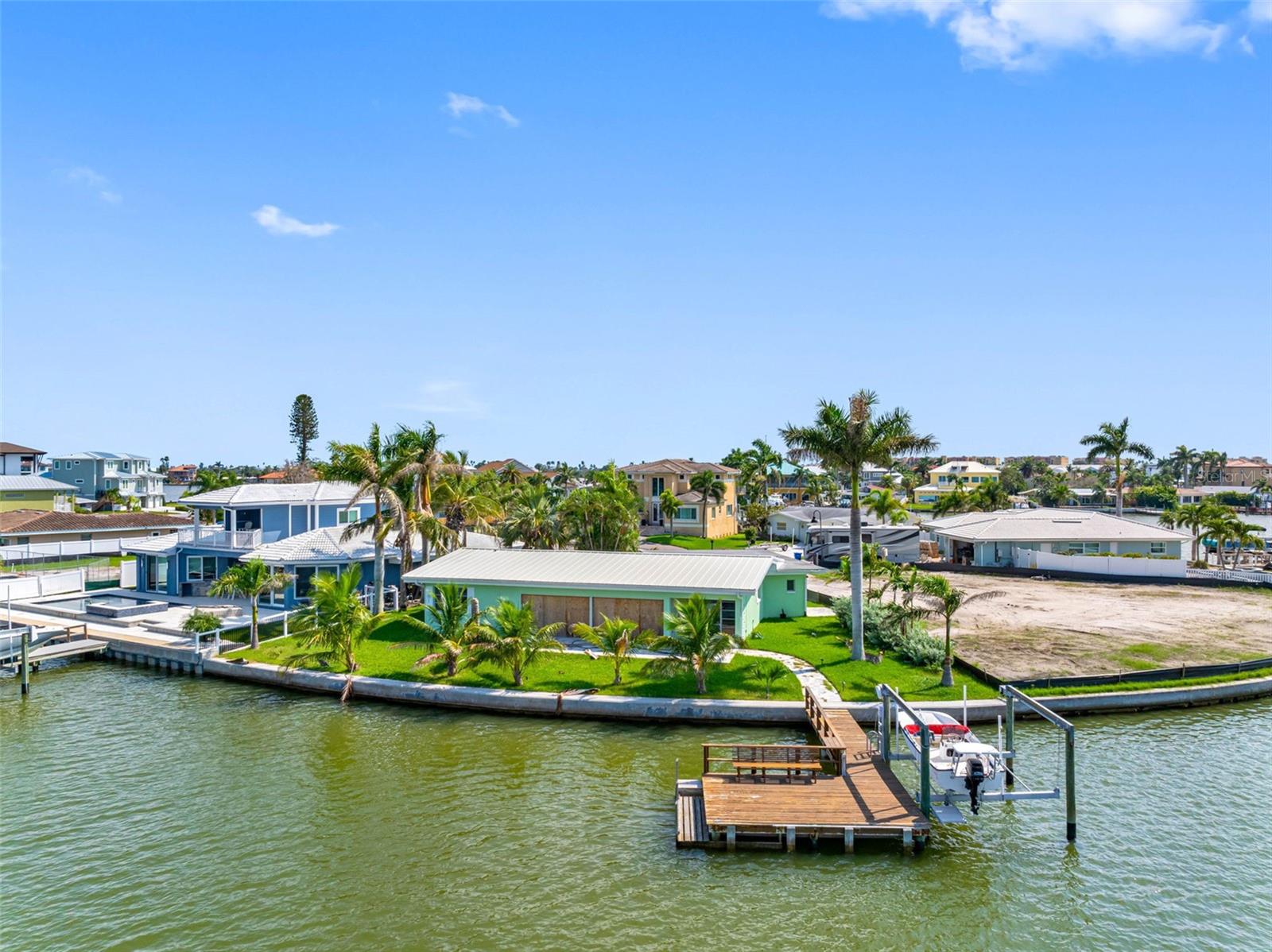 493 BATH CLUB BOULEVARD N