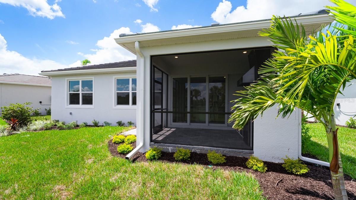 AZARIO ESPLANADE - Residential