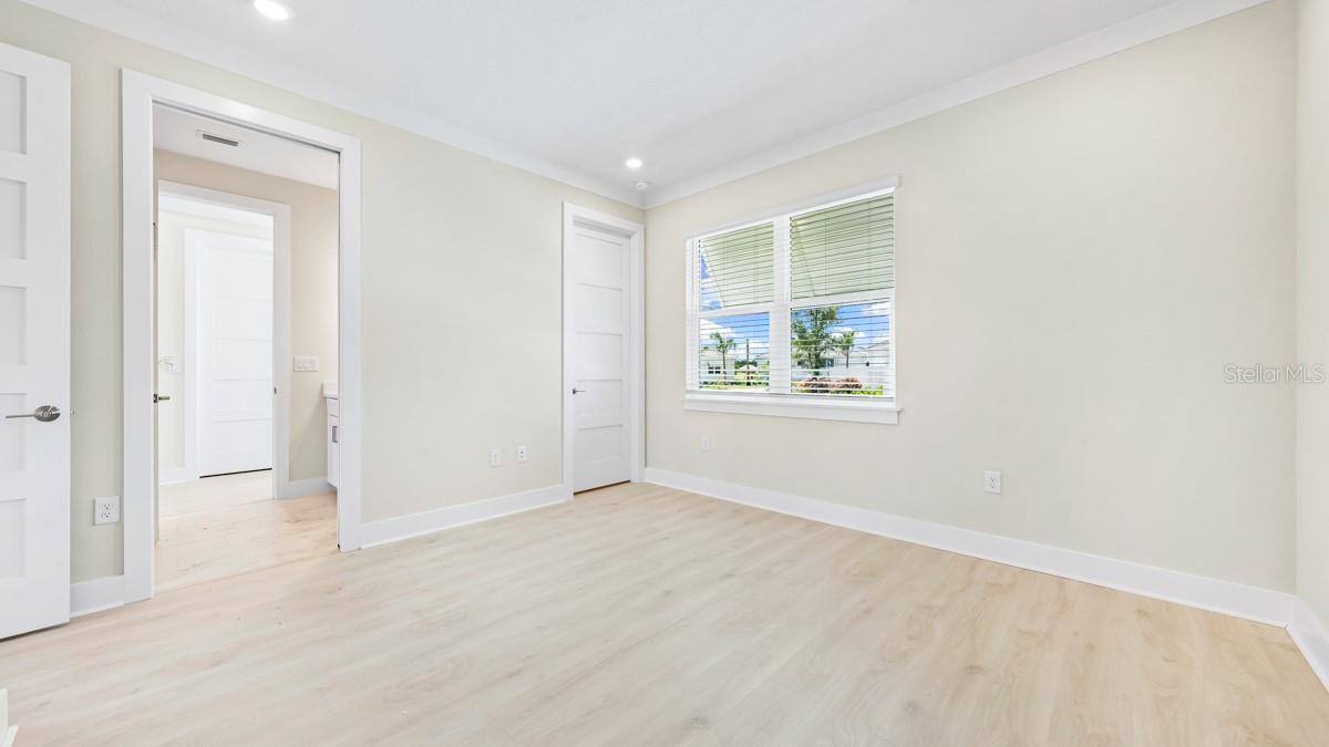 AZARIO ESPLANADE - Residential