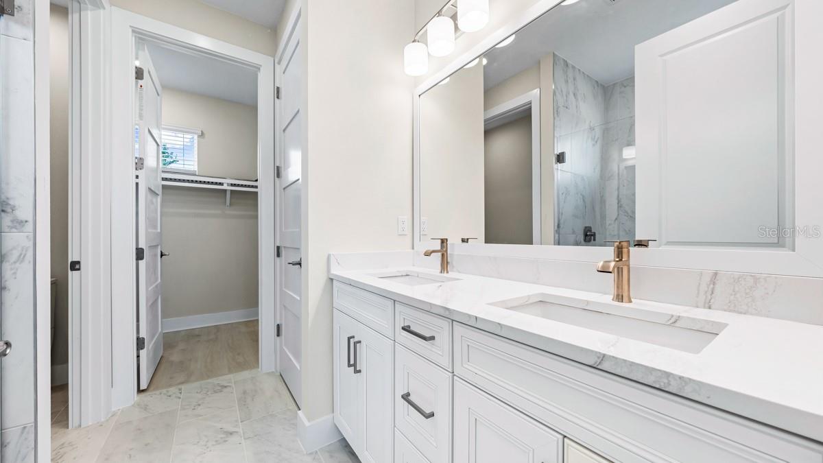 AZARIO ESPLANADE - Residential