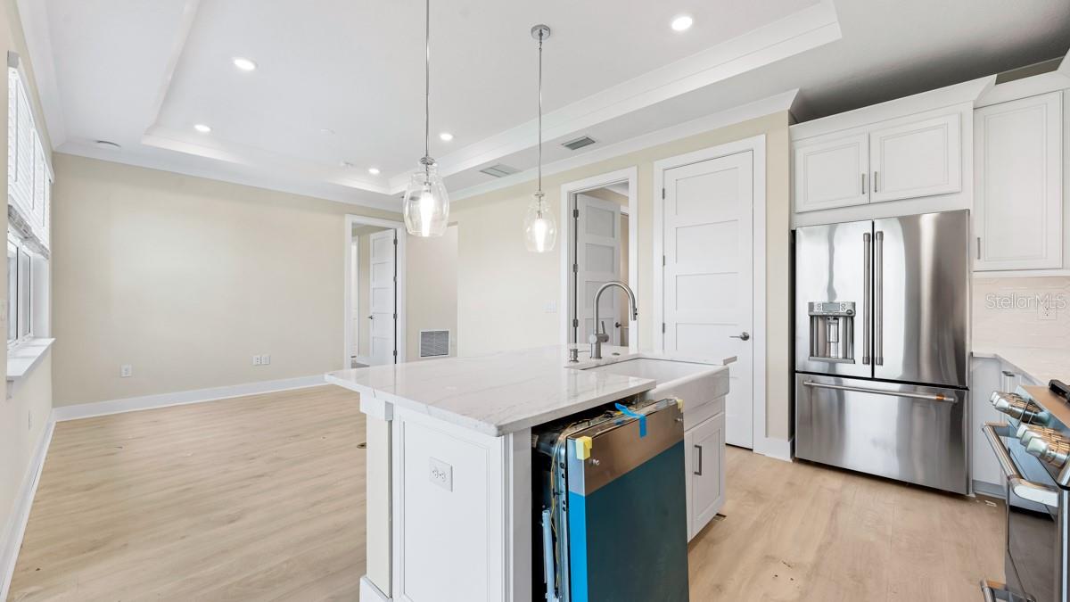 AZARIO ESPLANADE - Residential