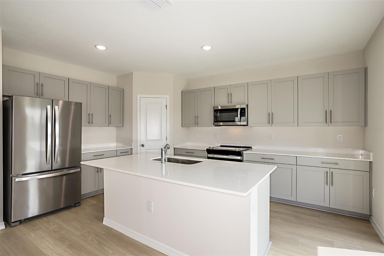 15152 MAUDE LANDING LOOP