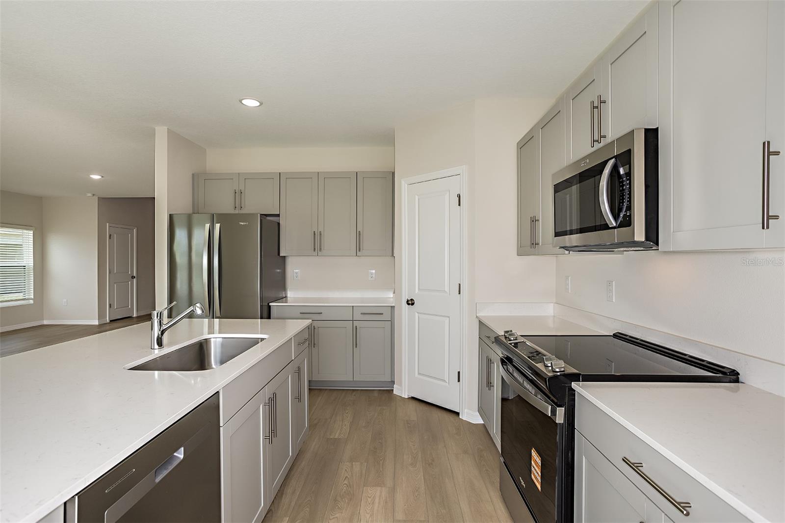 DAVIS LANDING - Residential