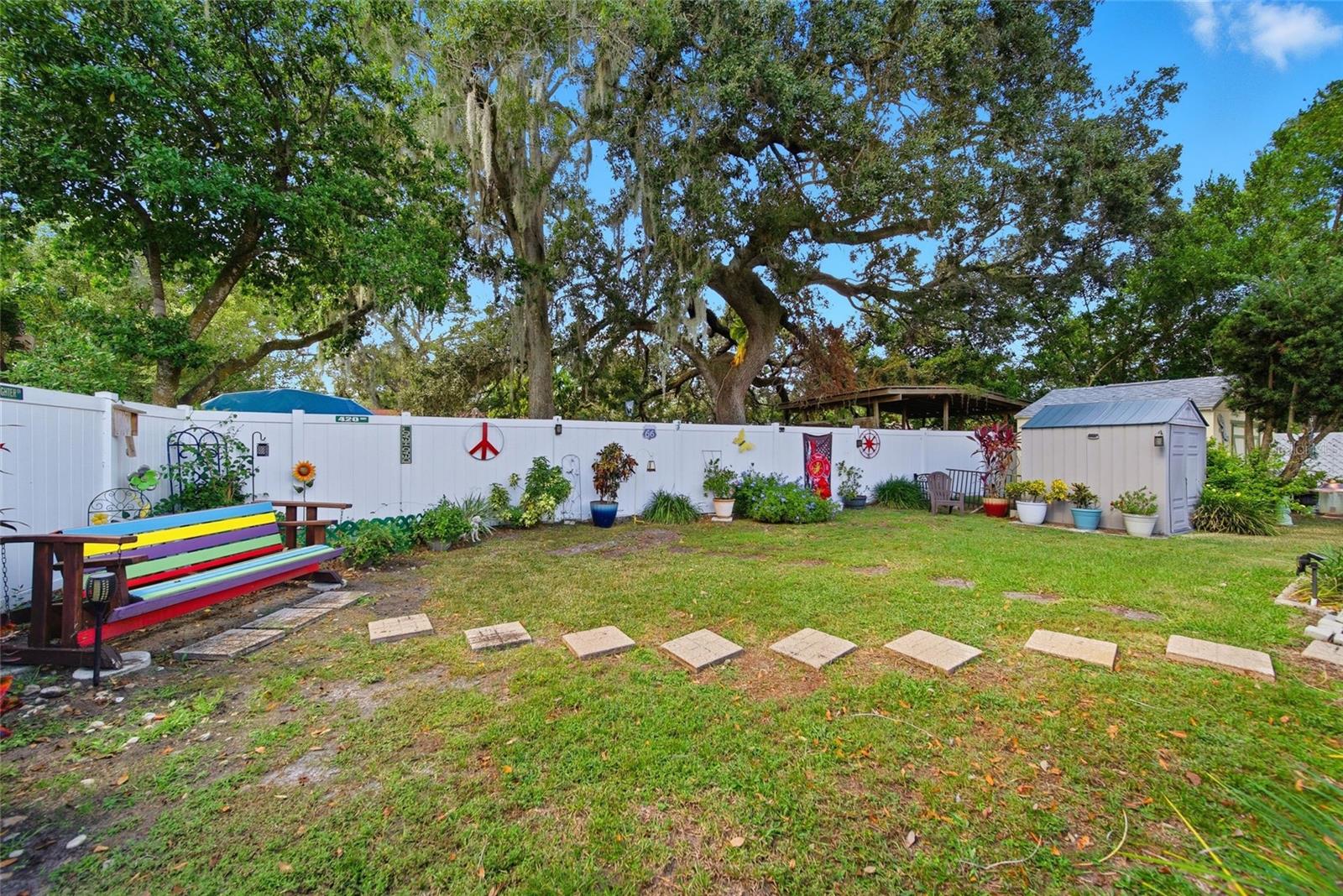 GOLFLAND OF TAMPAS NORTH SIDE - Residential