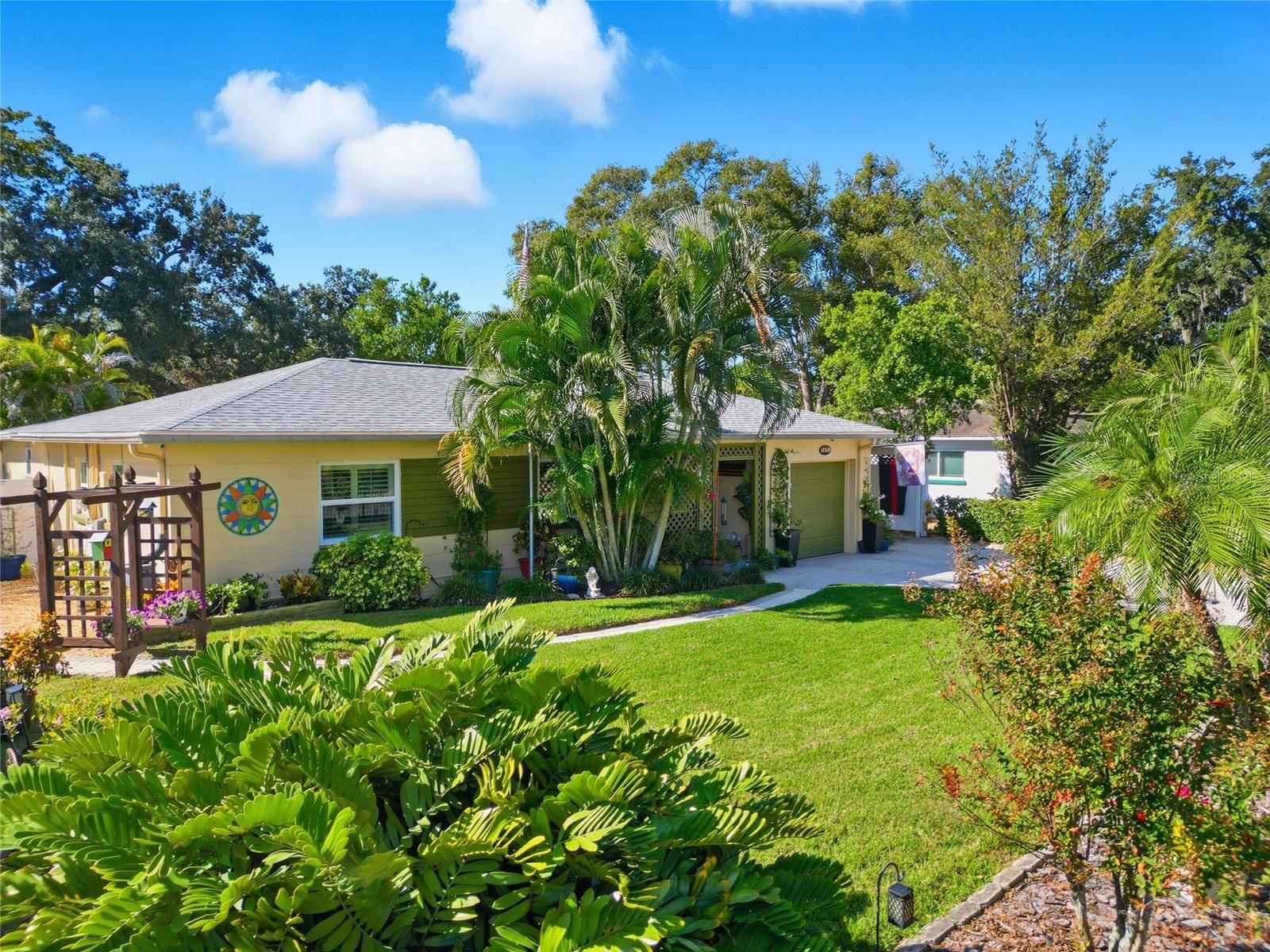 GOLFLAND OF TAMPAS NORTH SIDE - Residential