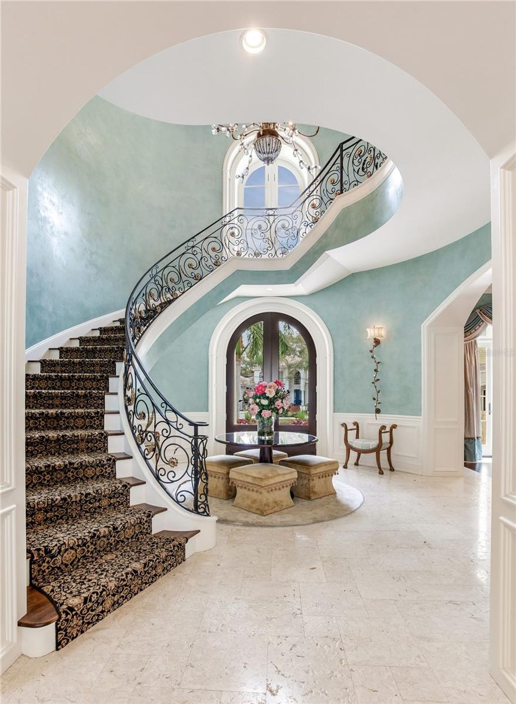 Photo of 52 Ladoga Avenue, Tampa, FL 33606 (MLS # TB8497912)