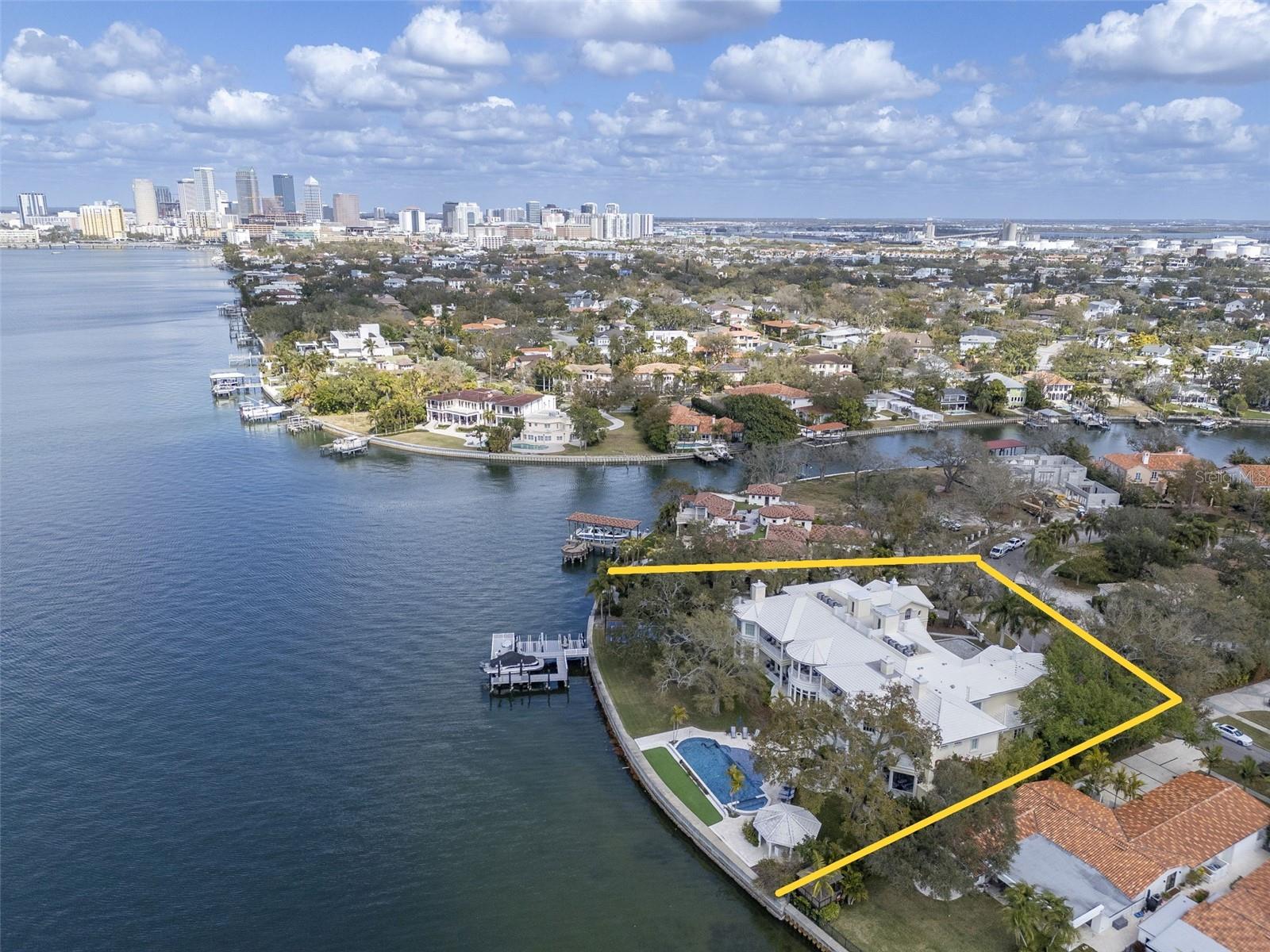 DAVIS ISLANDS PB10 PG52 TO 57 AND PB17 PG5 TO 9 - Residential