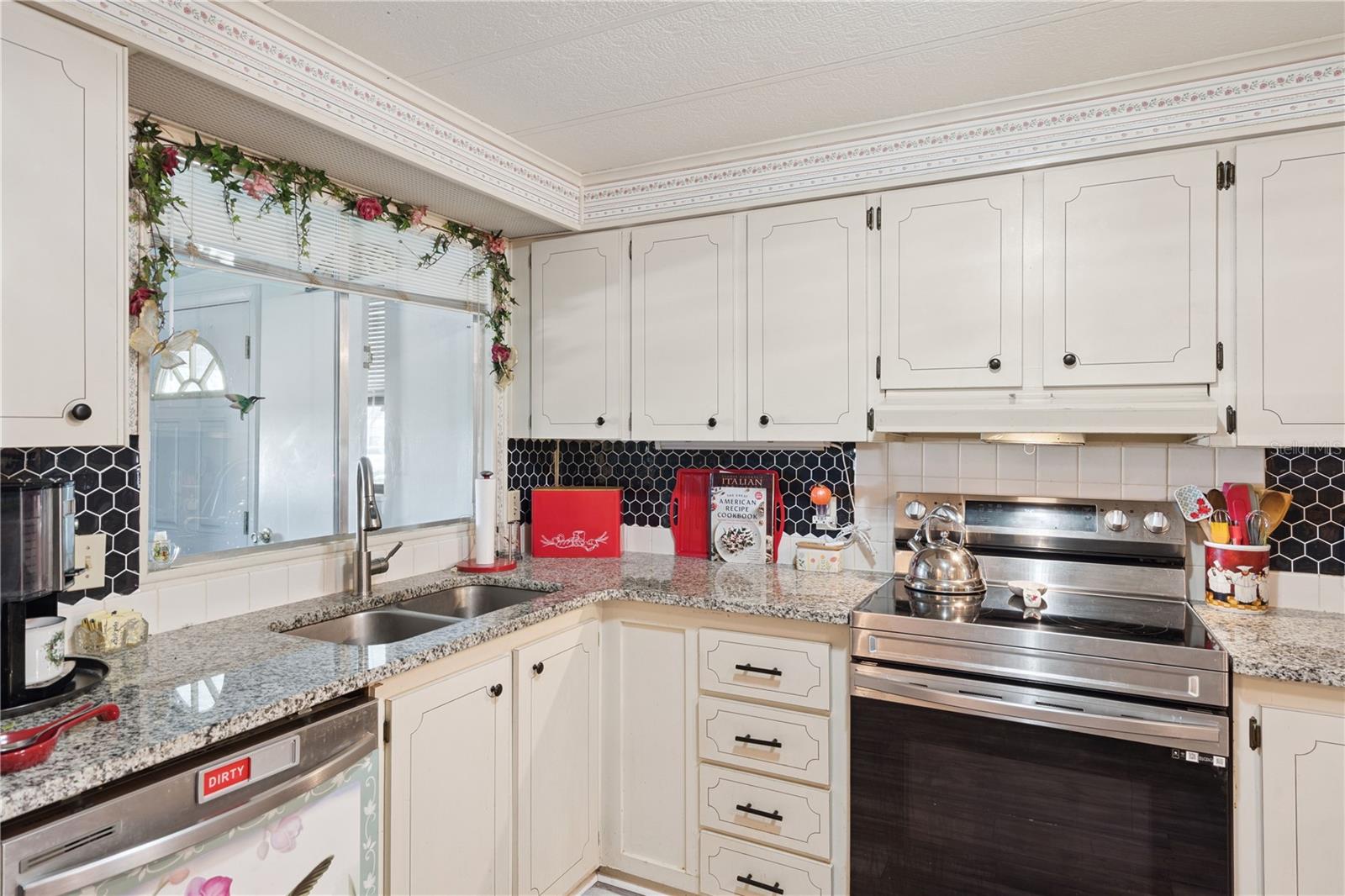 BROOKHAVEN VILLAGE - Residential