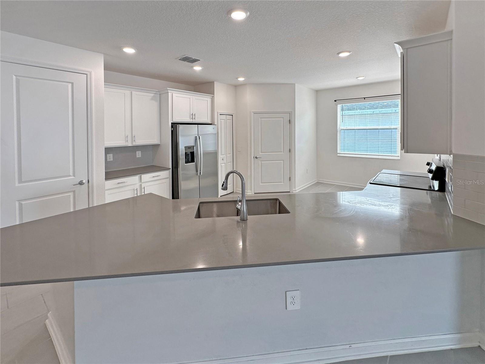 BELLEVUE AT ESTATES - Residential Lease