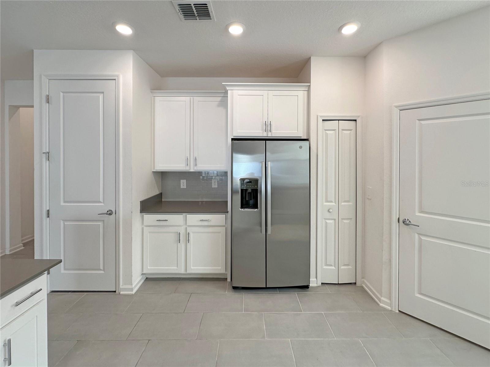 BELLEVUE AT ESTATES - Residential Lease