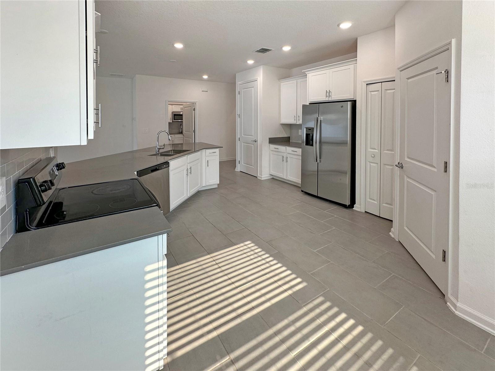 BELLEVUE AT ESTATES - Residential Lease