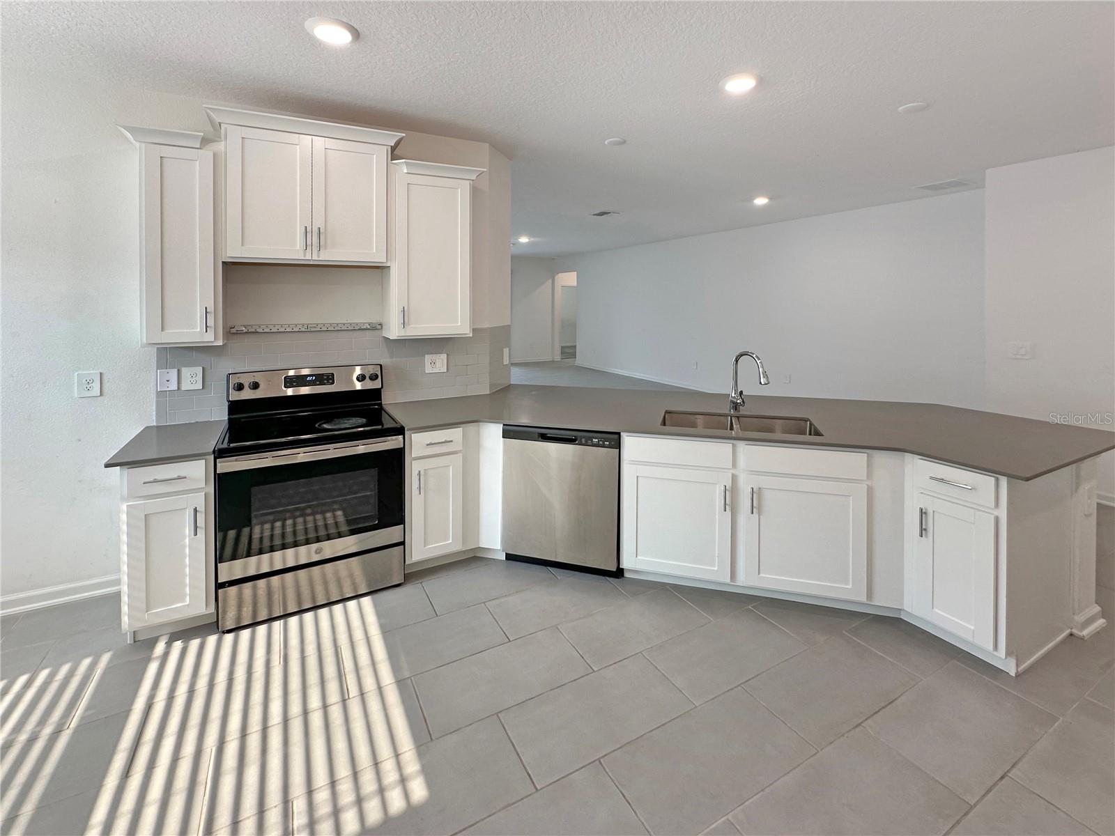 BELLEVUE AT ESTATES - Residential Lease