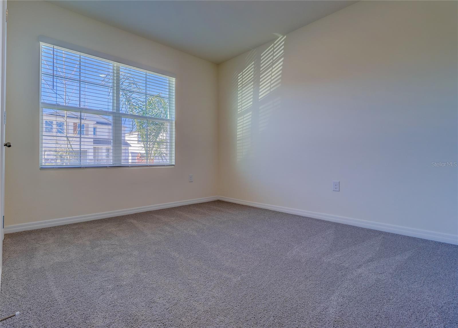 EPPERSON RANCH NORTH PH 2 & 3 - Residential Lease