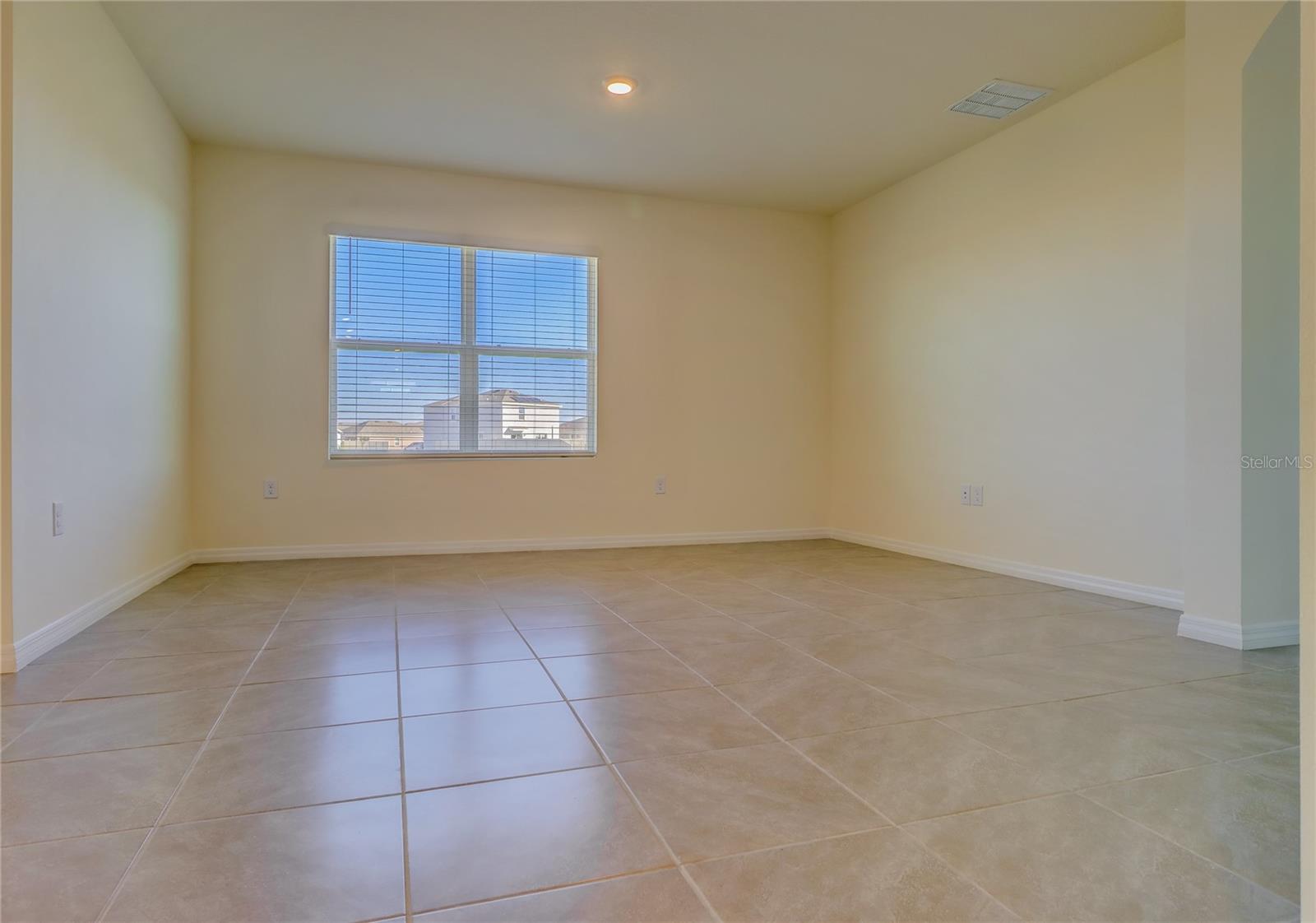 EPPERSON RANCH NORTH PH 2 & 3 - Residential Lease