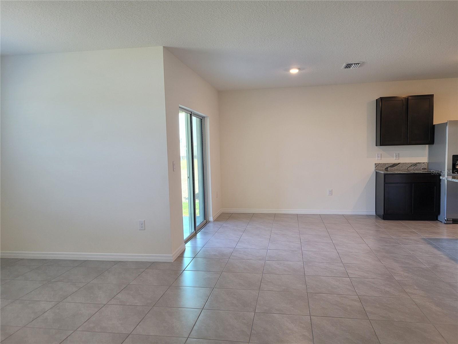 EPPERSON RANCH NORTH PH 2 & 3 - Residential Lease