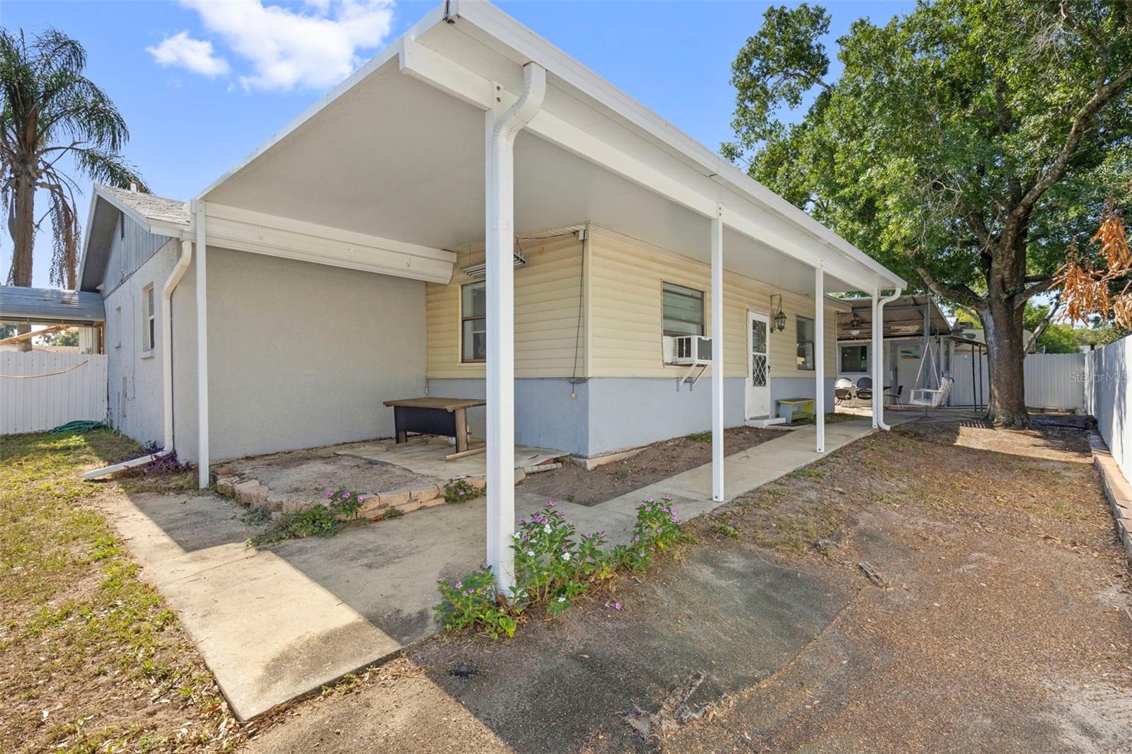 BRYAN MANOR - Residential