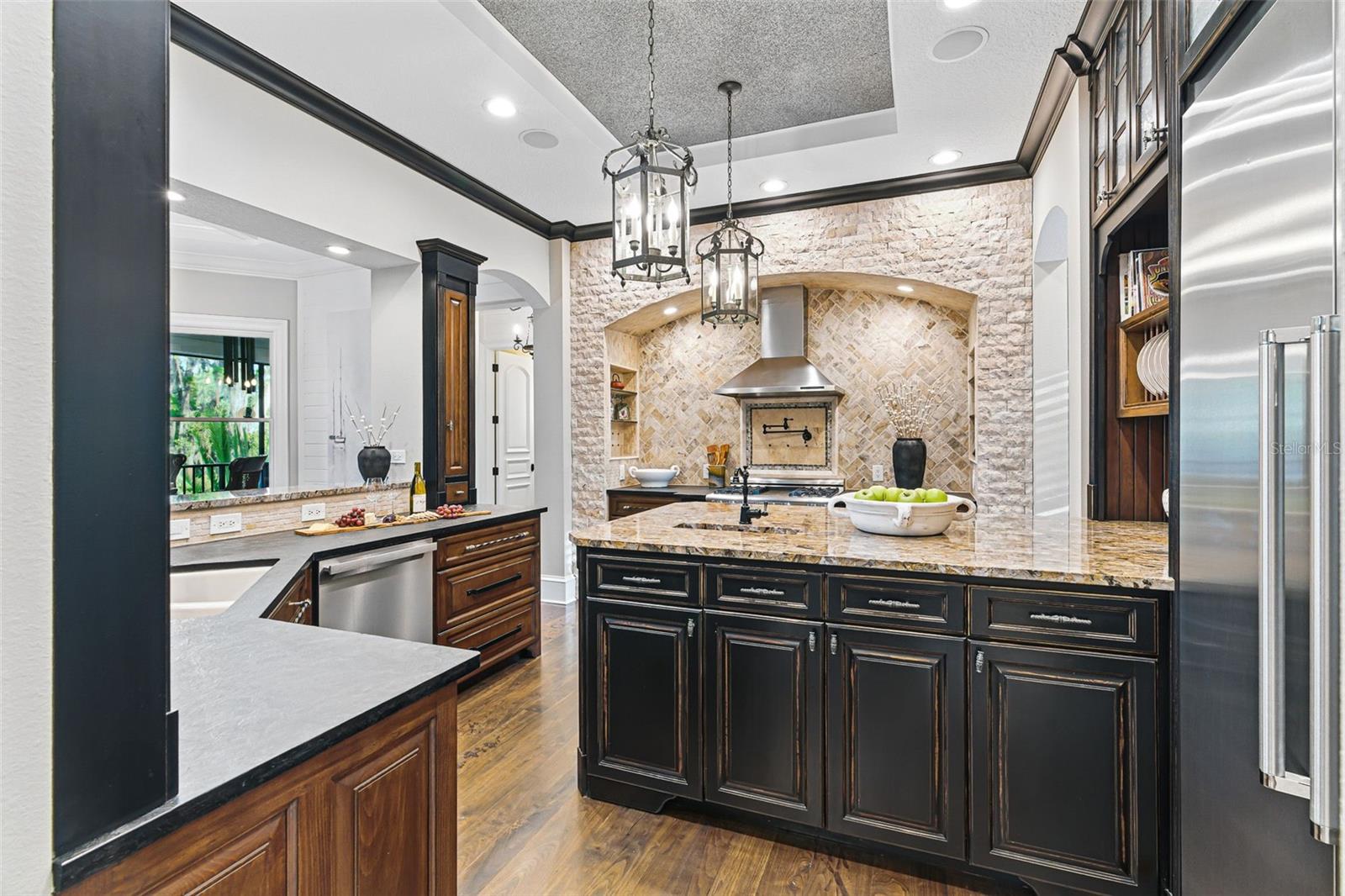 METES & BOUNDS - Residential