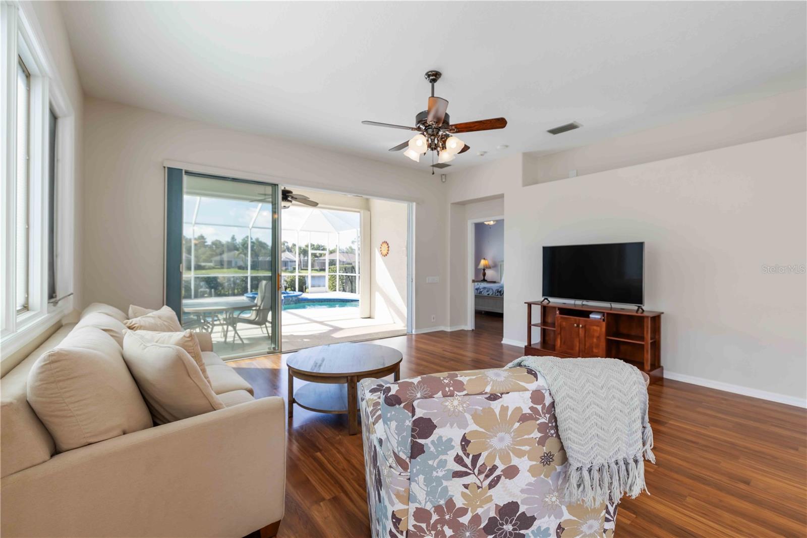 ROSEDALE 11 - Residential