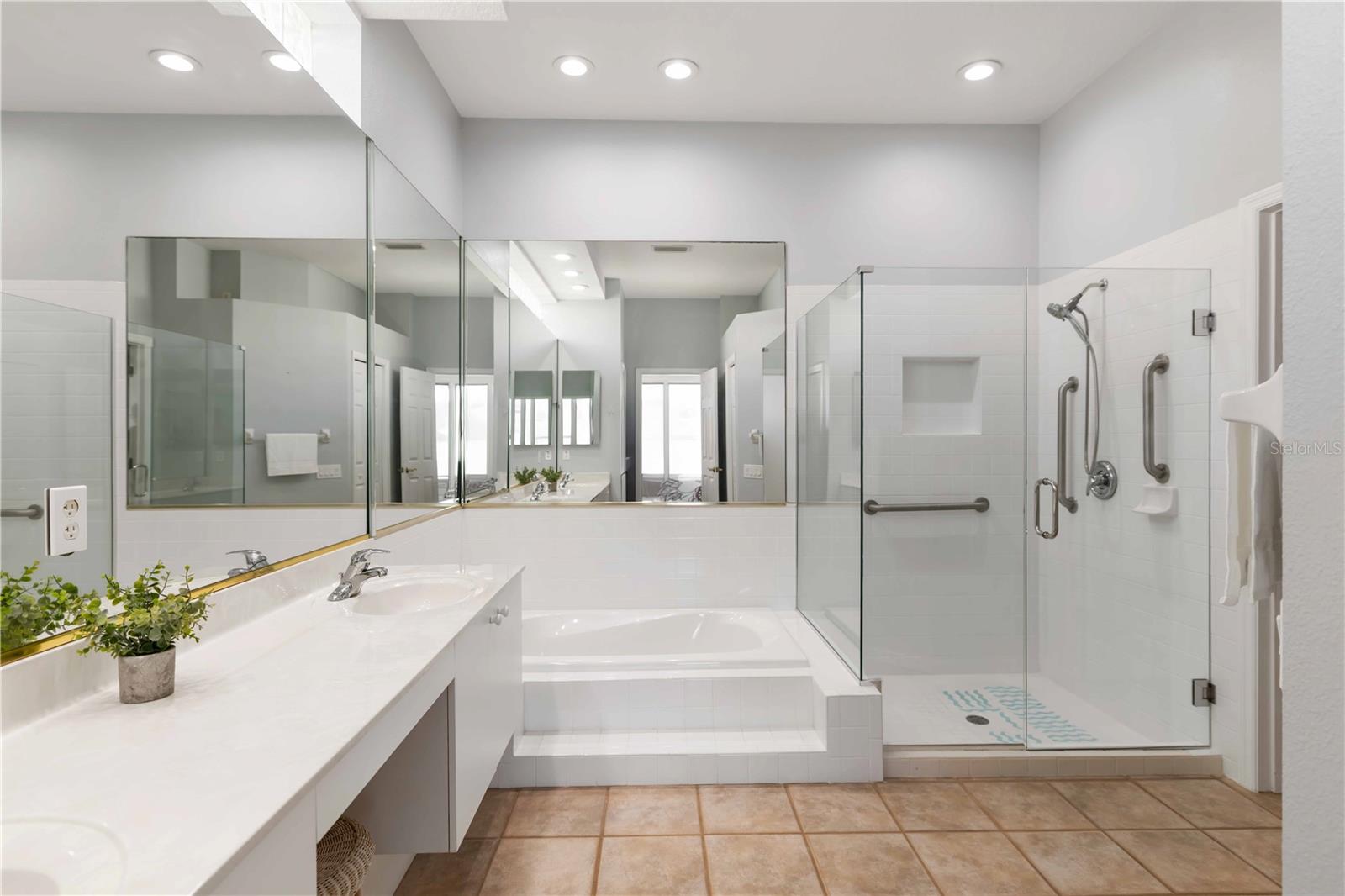 ROSEDALE 11 - Residential