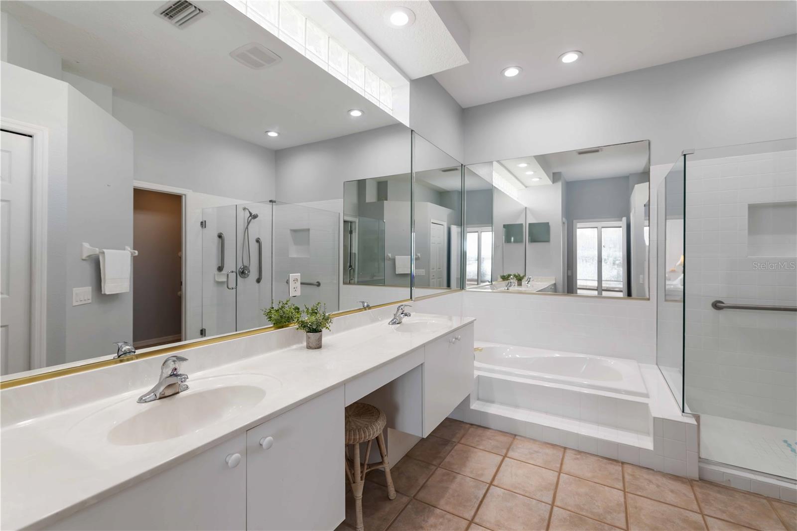 ROSEDALE 11 - Residential