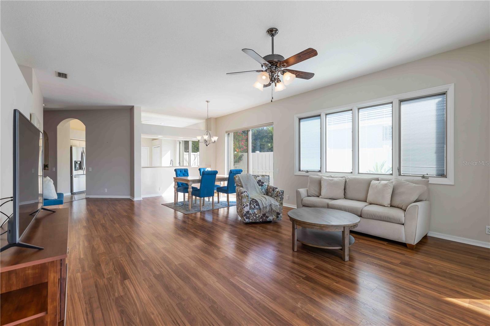 ROSEDALE 11 - Residential