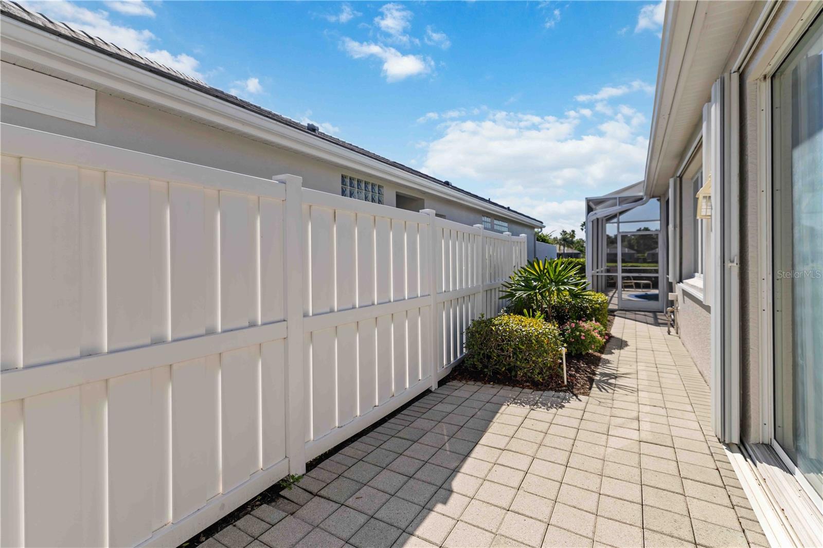 ROSEDALE 11 - Residential