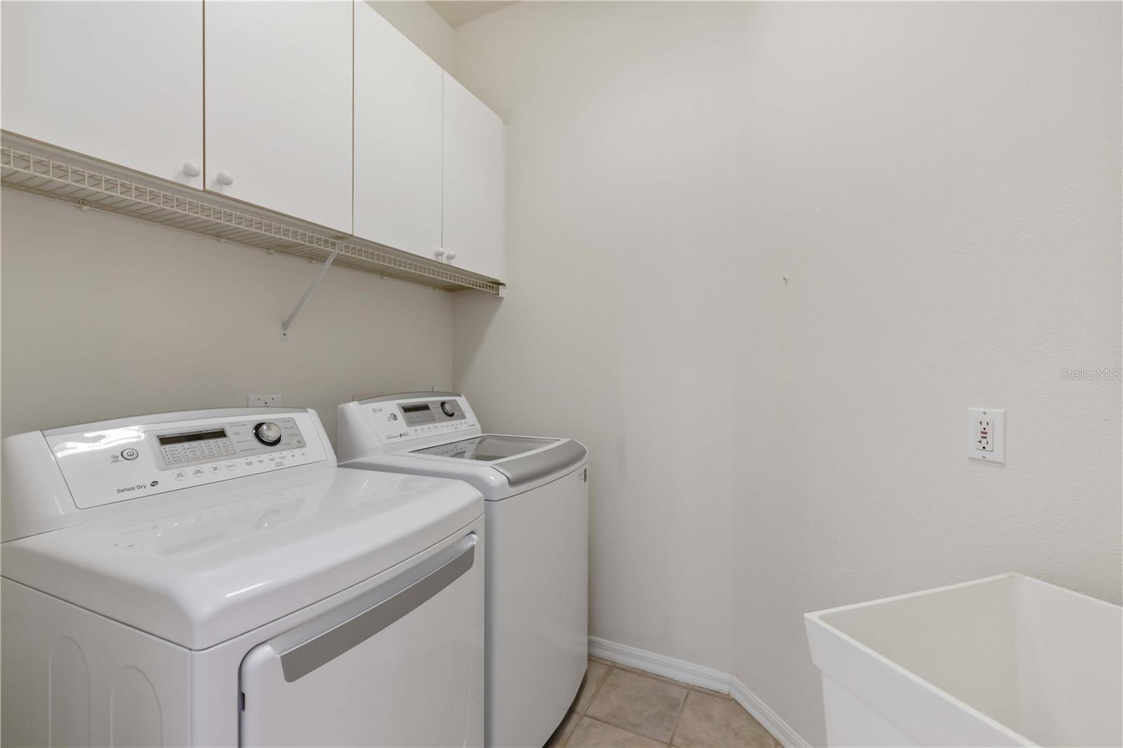 ROSEDALE 11 - Residential