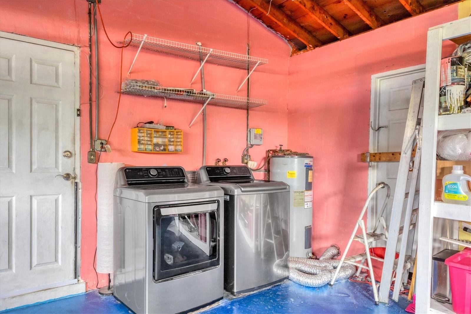 SOUTH GATE - Residential