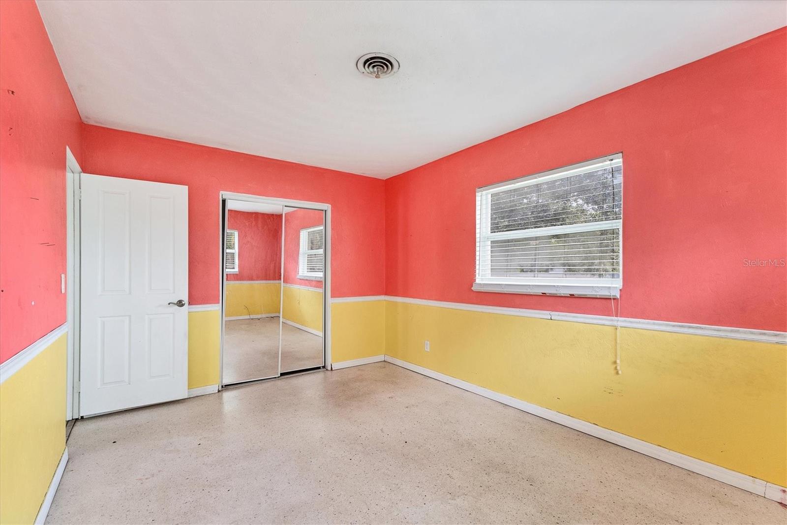 SOUTH GATE - Residential