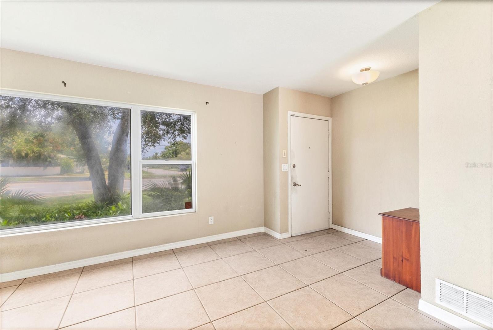 SOUTH GATE - Residential